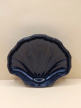 Vintage Pfaltzgraff Black Clam Shell Soap Dish Ceramic Trinket Tray USA